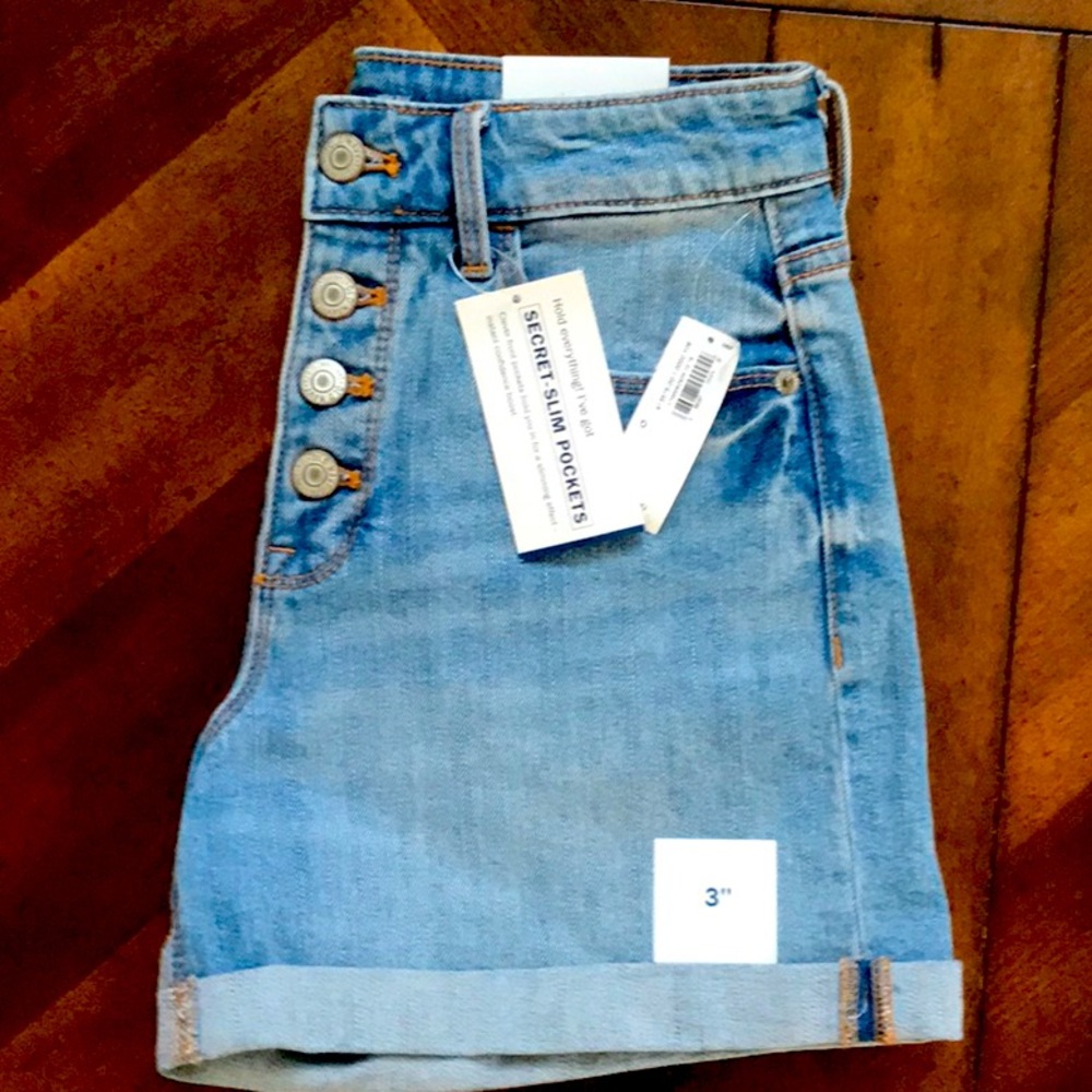 High Rise Denim Short - Picture 3 of 4